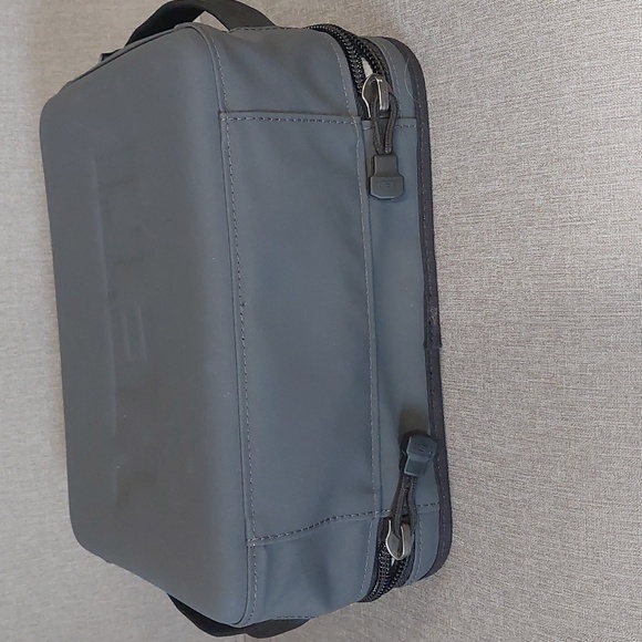 YETI Daytrip Lunchbox - Picture 5 of 9